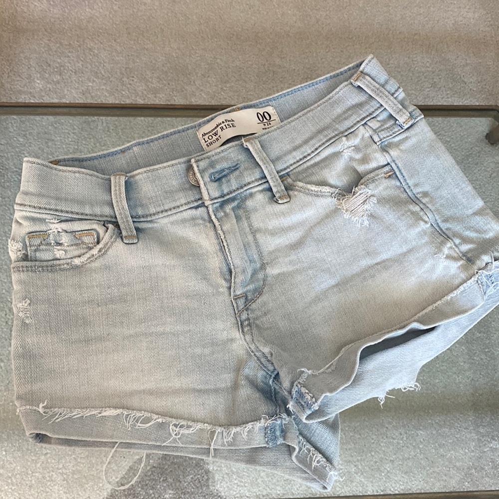 Abercrombie & Fitch low rise size 00 or 24 faded distressed jean shorts